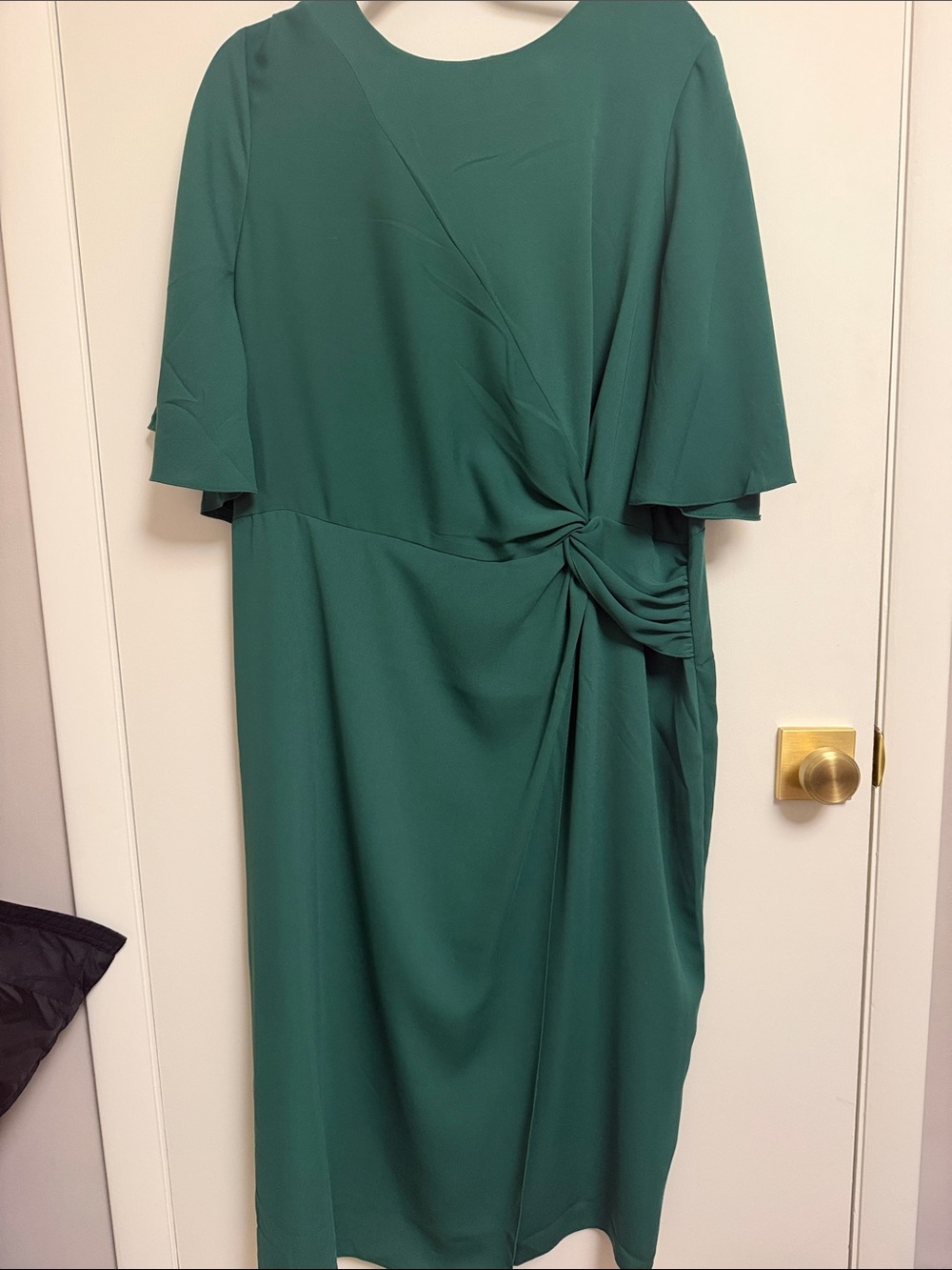 Green Plus Sized Cocktail dress with twist detail